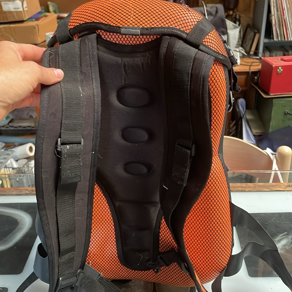 Bobble-E Small Backpack - image 3